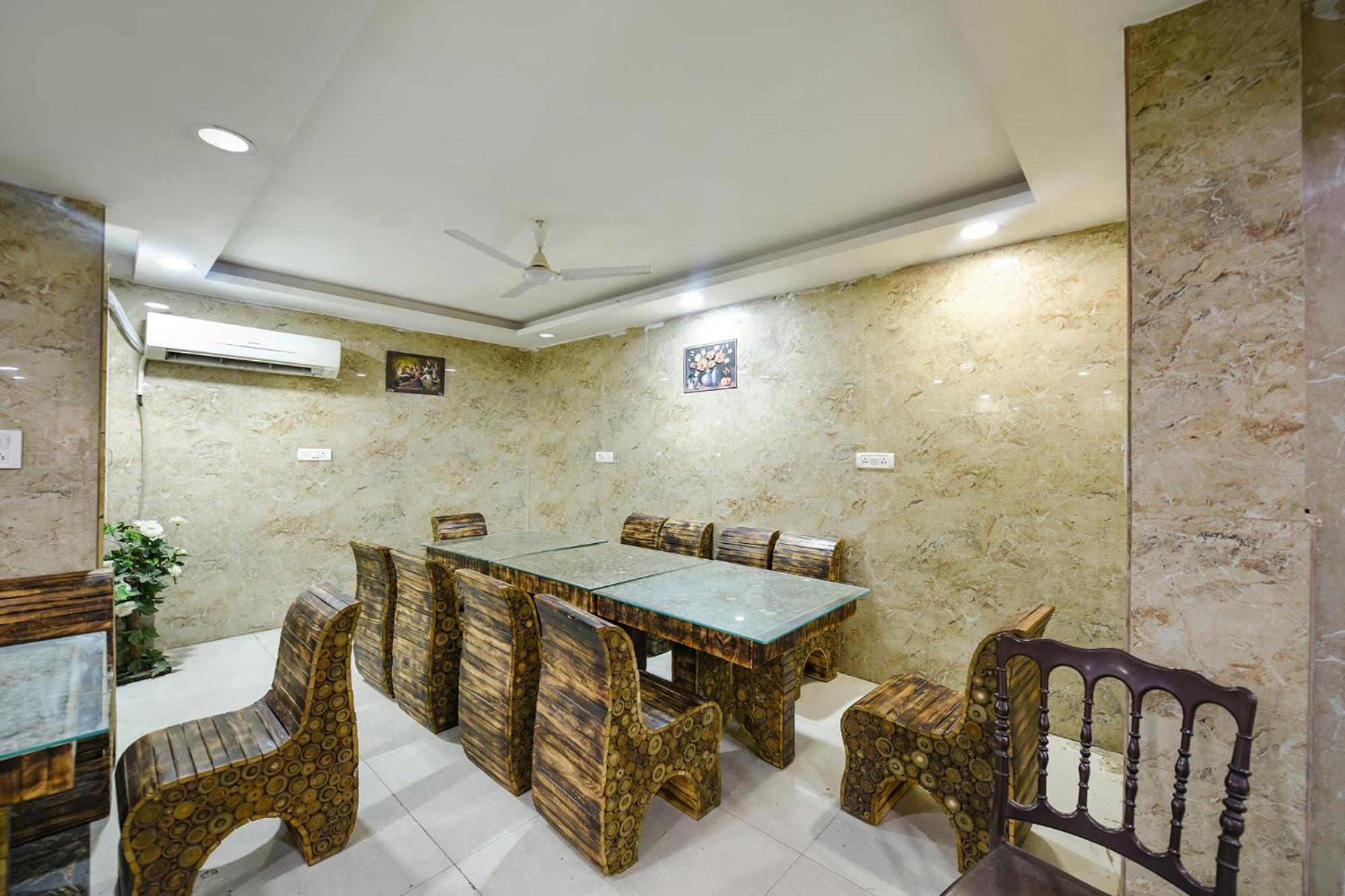 Hotel LAXMI SUITES Near Delhi Airport New Delhi Buitenkant foto