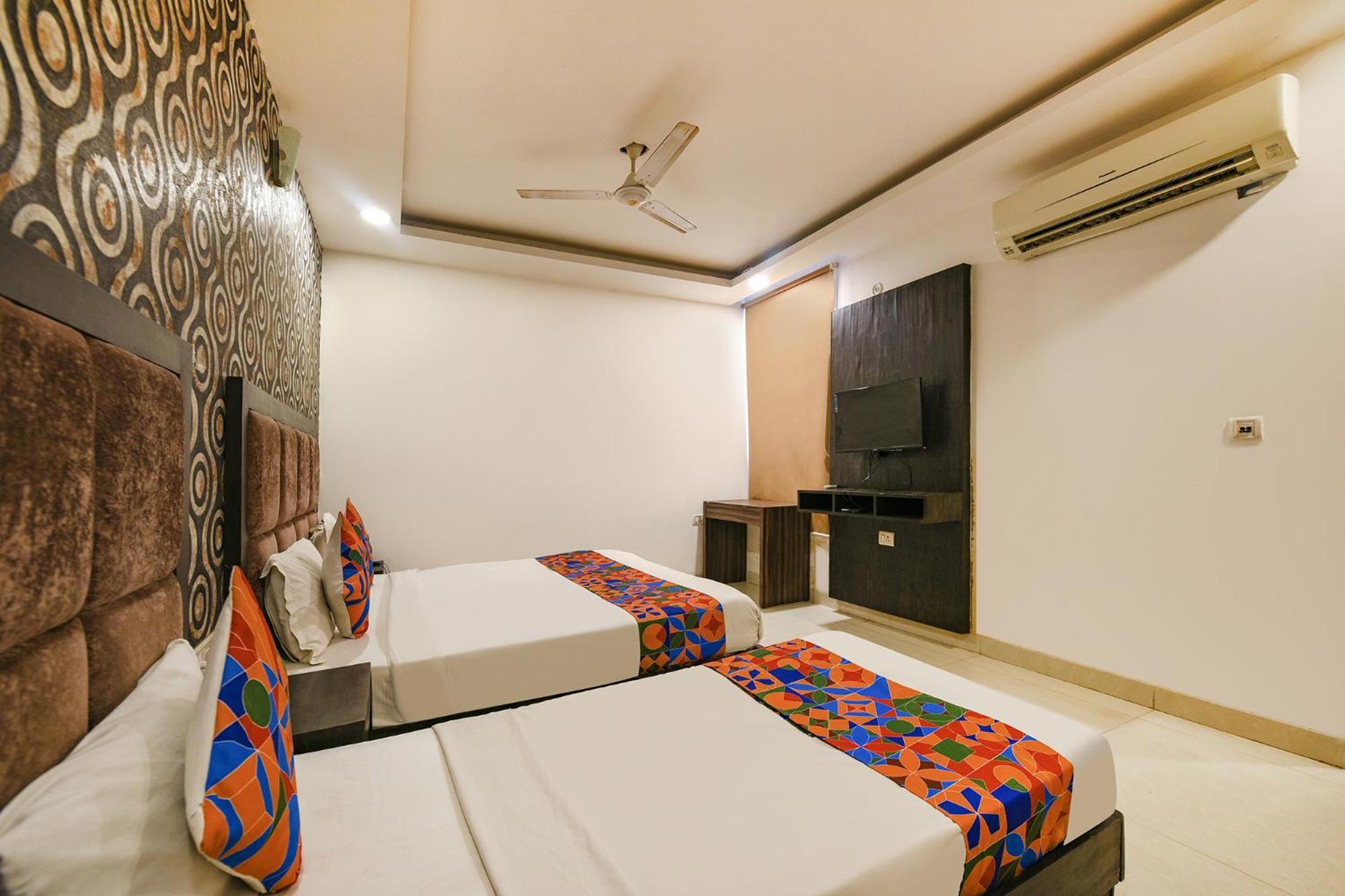 Hotel LAXMI SUITES Near Delhi Airport New Delhi Buitenkant foto