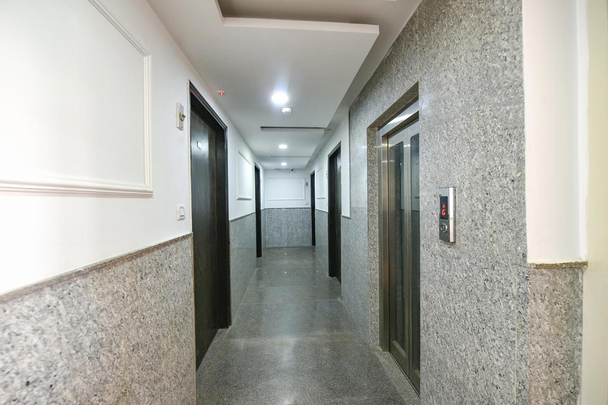 Hotel LAXMI SUITES Near Delhi Airport New Delhi Buitenkant foto